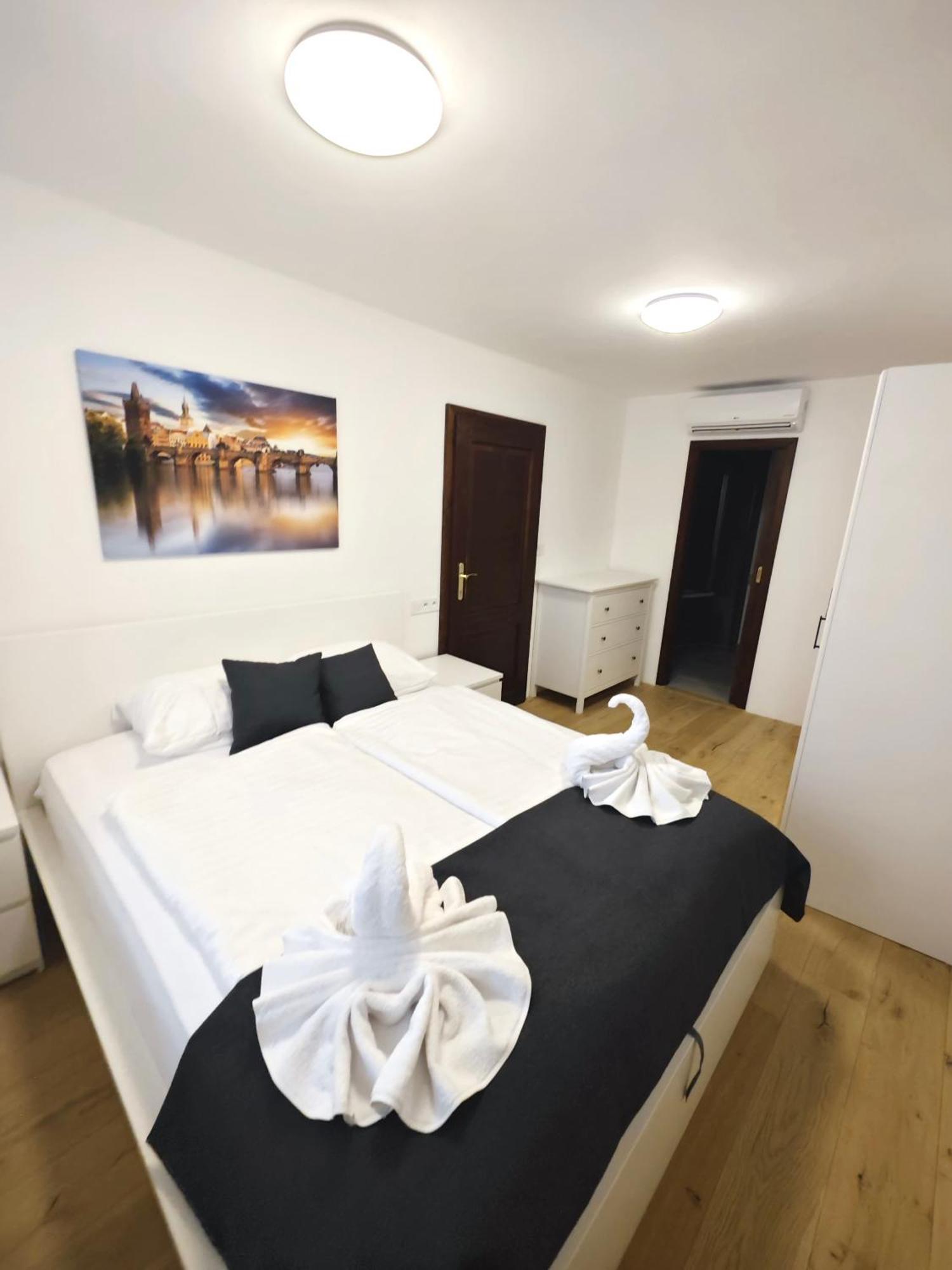Prague Old Town Liliova Garden Hotel Ngoại thất bức ảnh
