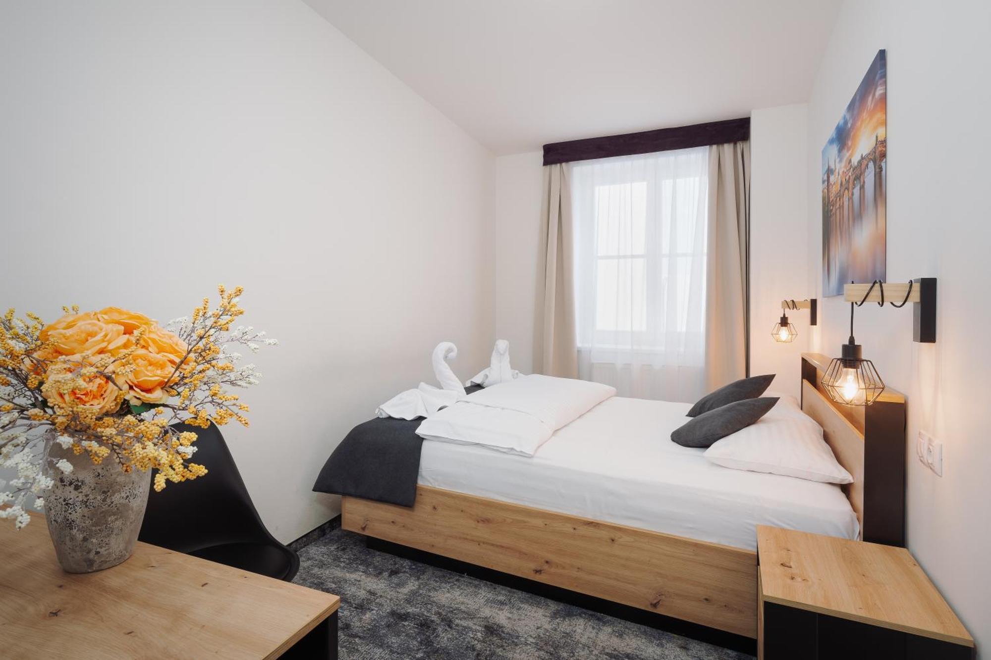 Prague Old Town Liliova Garden Hotel Ngoại thất bức ảnh