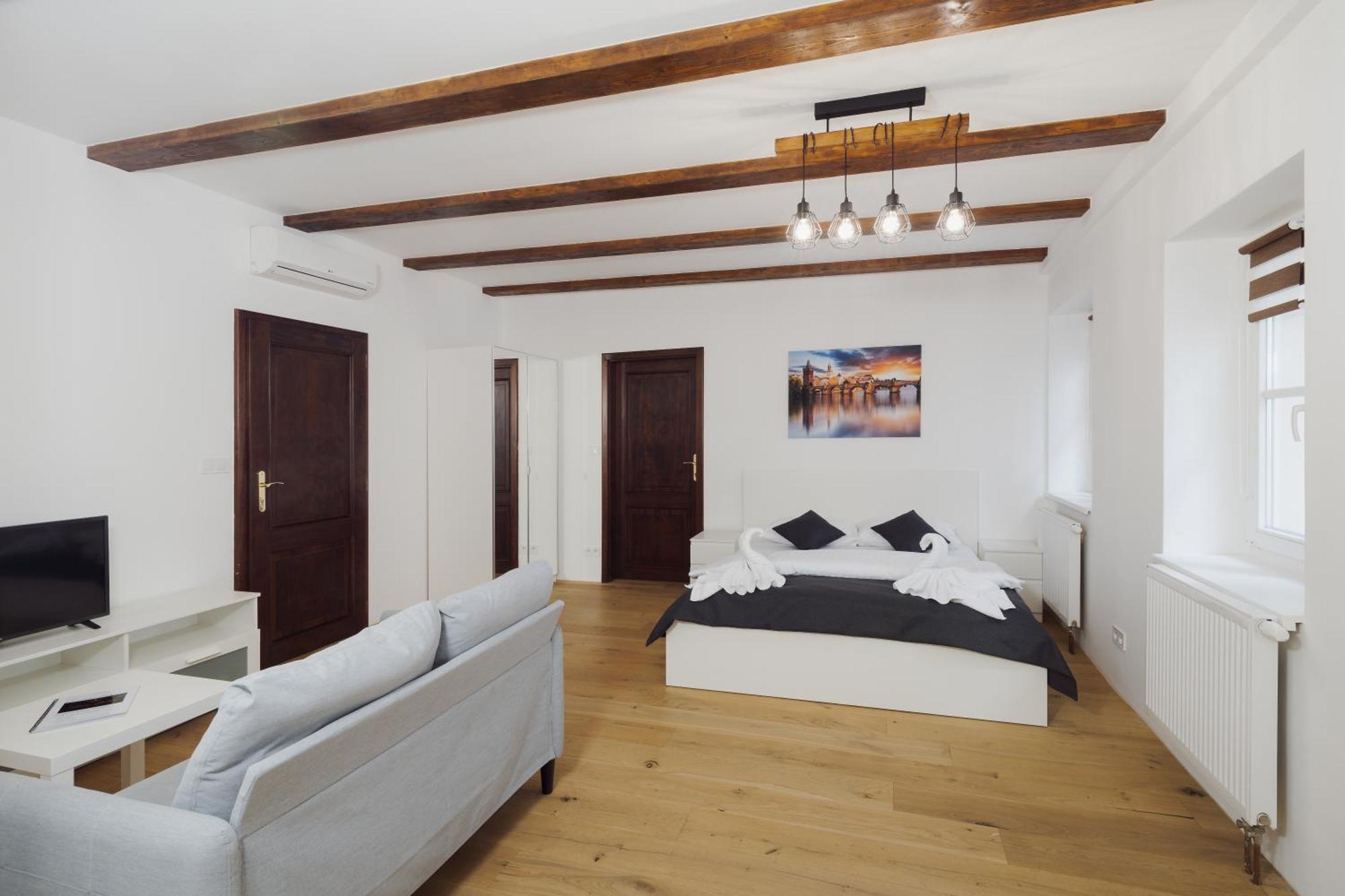 Prague Old Town Liliova Garden Hotel Ngoại thất bức ảnh