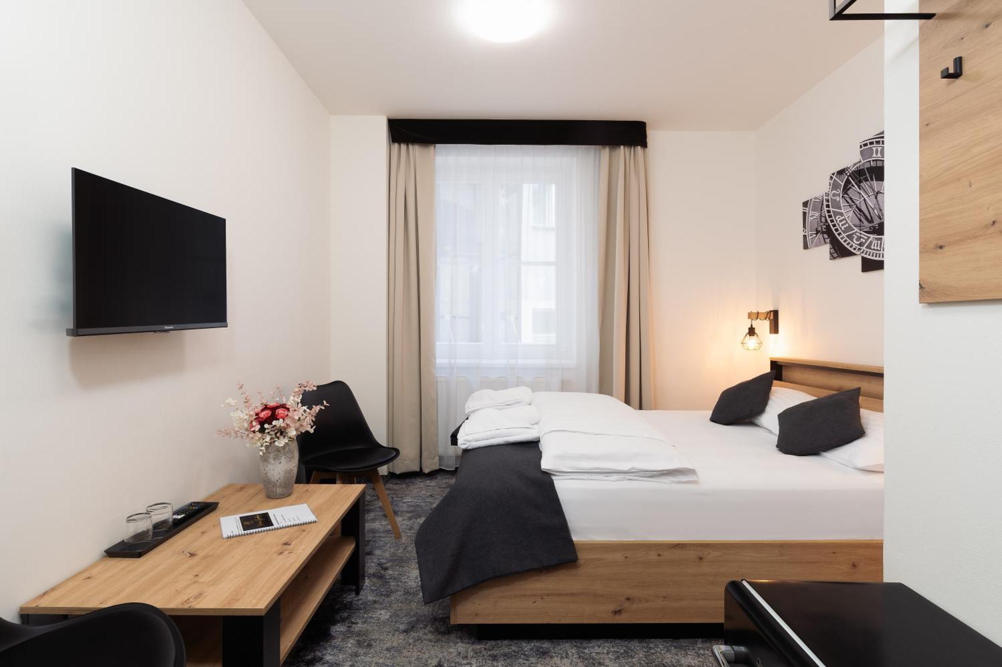 Prague Old Town Liliova Garden Hotel Ngoại thất bức ảnh